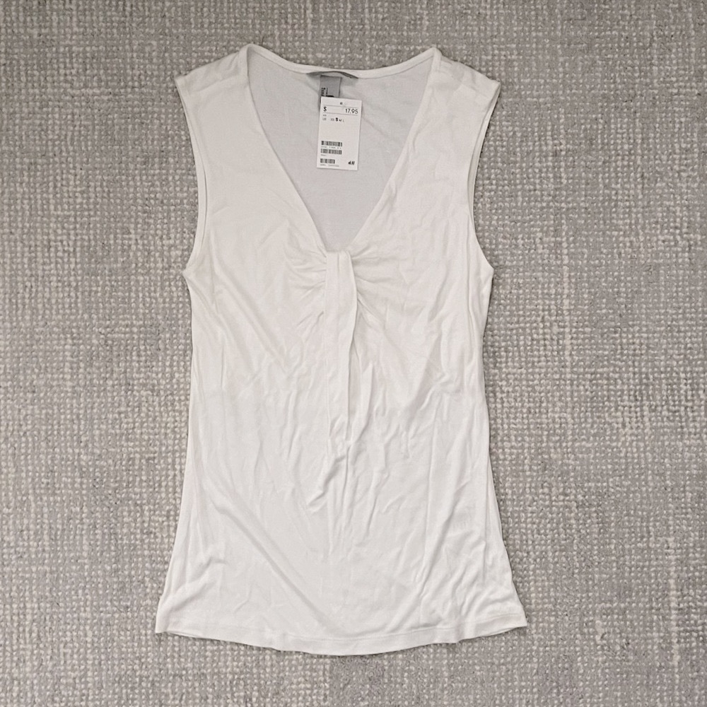 H&M white top.